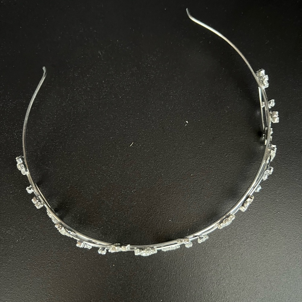 Silver Flower Tiara - Picture 5 of 6
